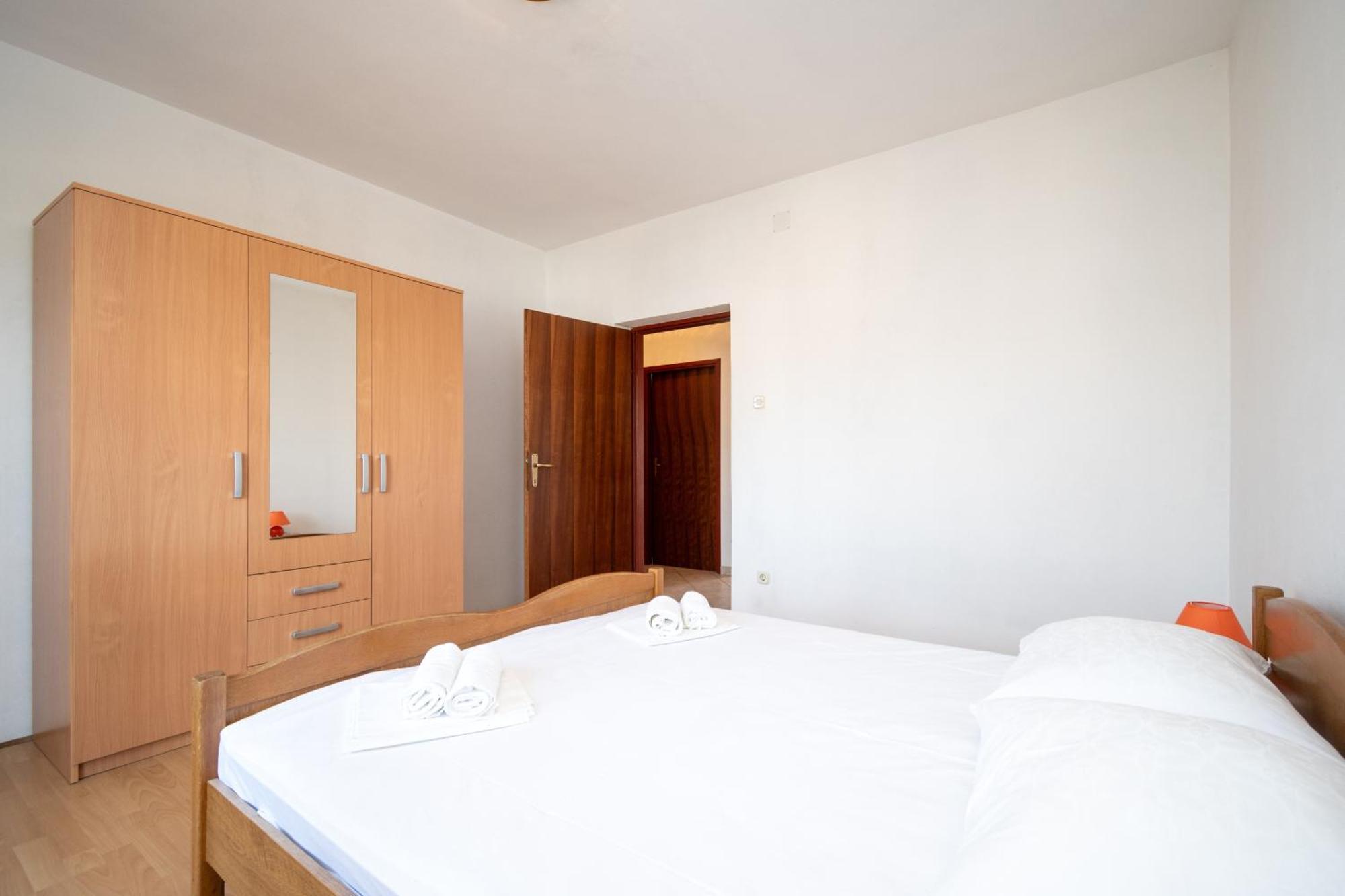 Apartments With A Parking Space Pag - 15765 Pag Town Rum bild